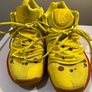 Nike Kyrie SpongeBob sneakers. Size 5.5. Very clean.